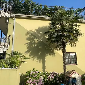 Hostel Xhou's, Szkodra
